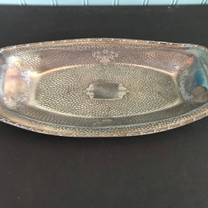 1900&#39;s Homan Mfg. Special Metal Hammered Metal Silver Plate Engraved Serving Tray #3822 Made in USA Tarnished Patina Dresser Tray