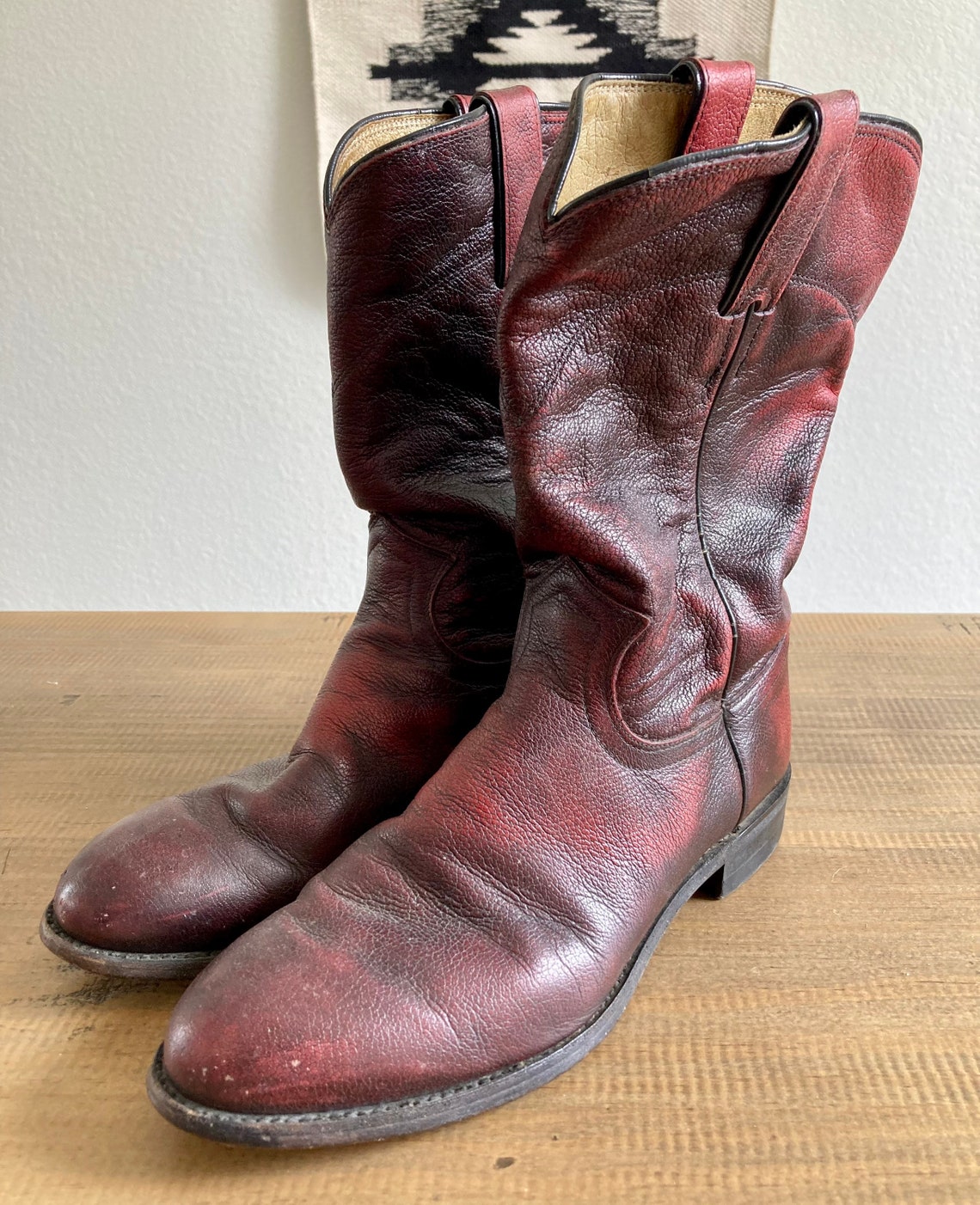 Vintage Justin's Cherry Brown Leather Western Boots Style 3435- Cowboy Boots Size 7D, foto 2 di 5