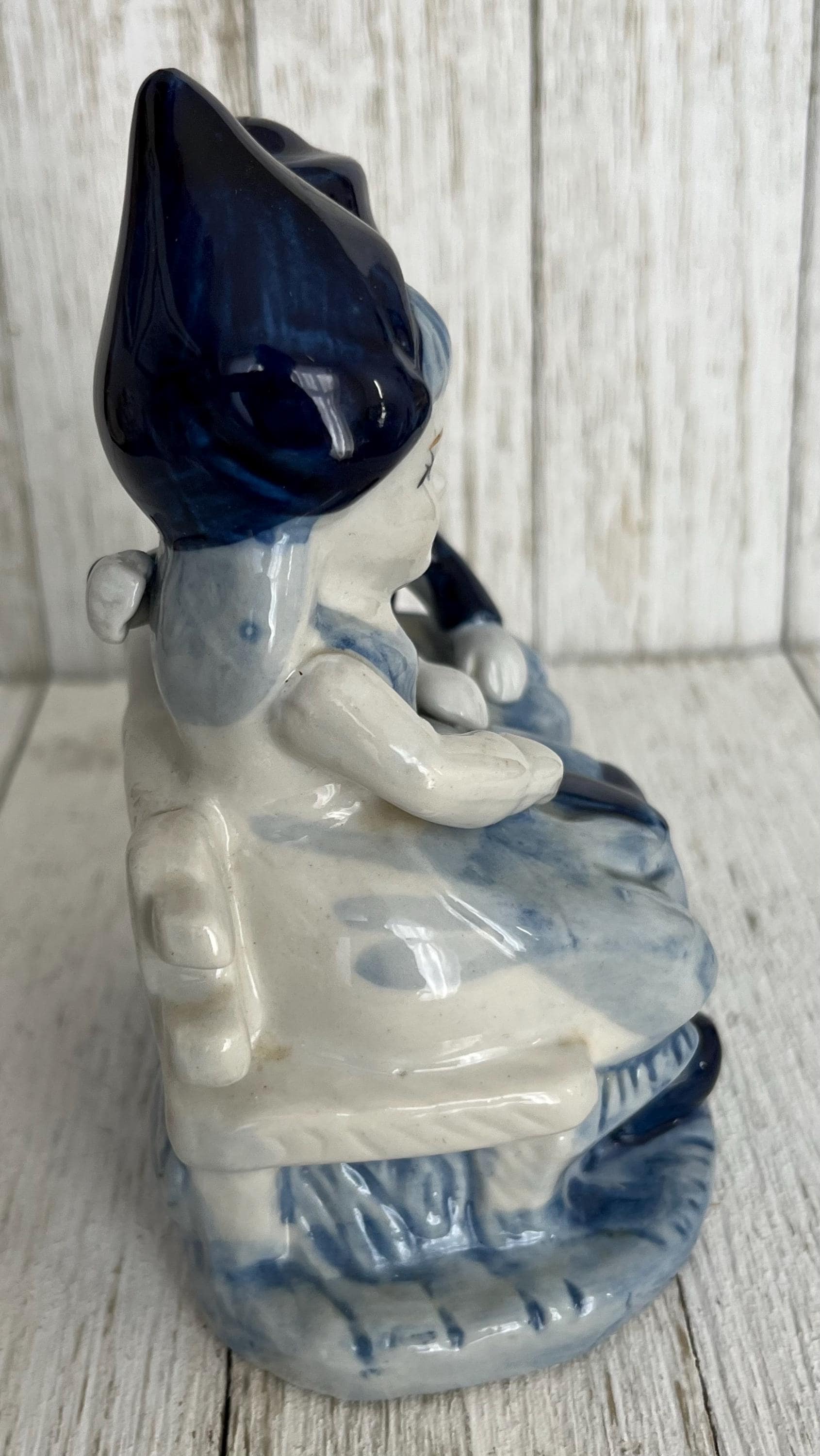 Vintage Delft Blue Holland Figurine – Seated Couple on Bench