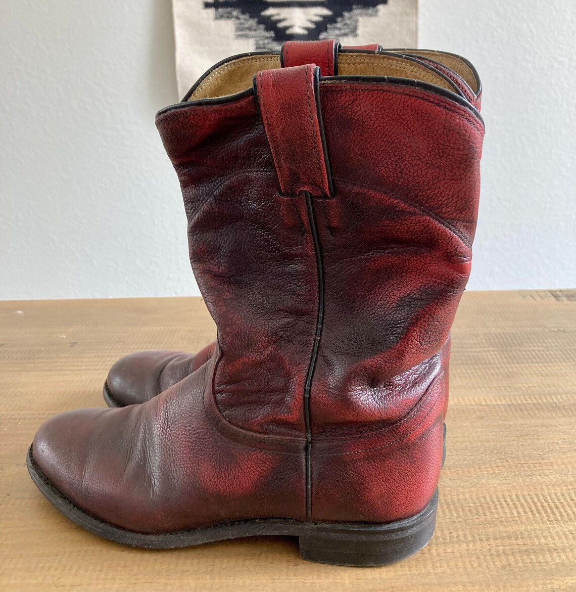 Vintage Justin's Cherry Brown Leather Western Boots Style 3435- Cowboy Boots Size 7D, foto 3 di 5
