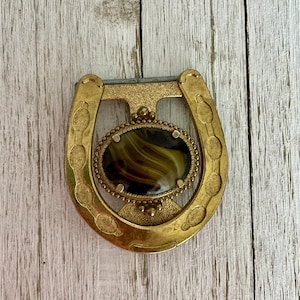 ZELDZAME & unieke vintage paardenschoen riemgesp marmeren steen middelpunt gouden toon - westerse riemgesp - uniek cadeau-idee