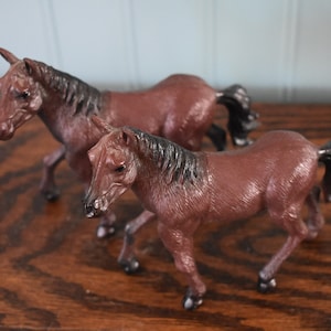 Nice Pair of Vintage 1999 Hard Rubber Plastic Horses