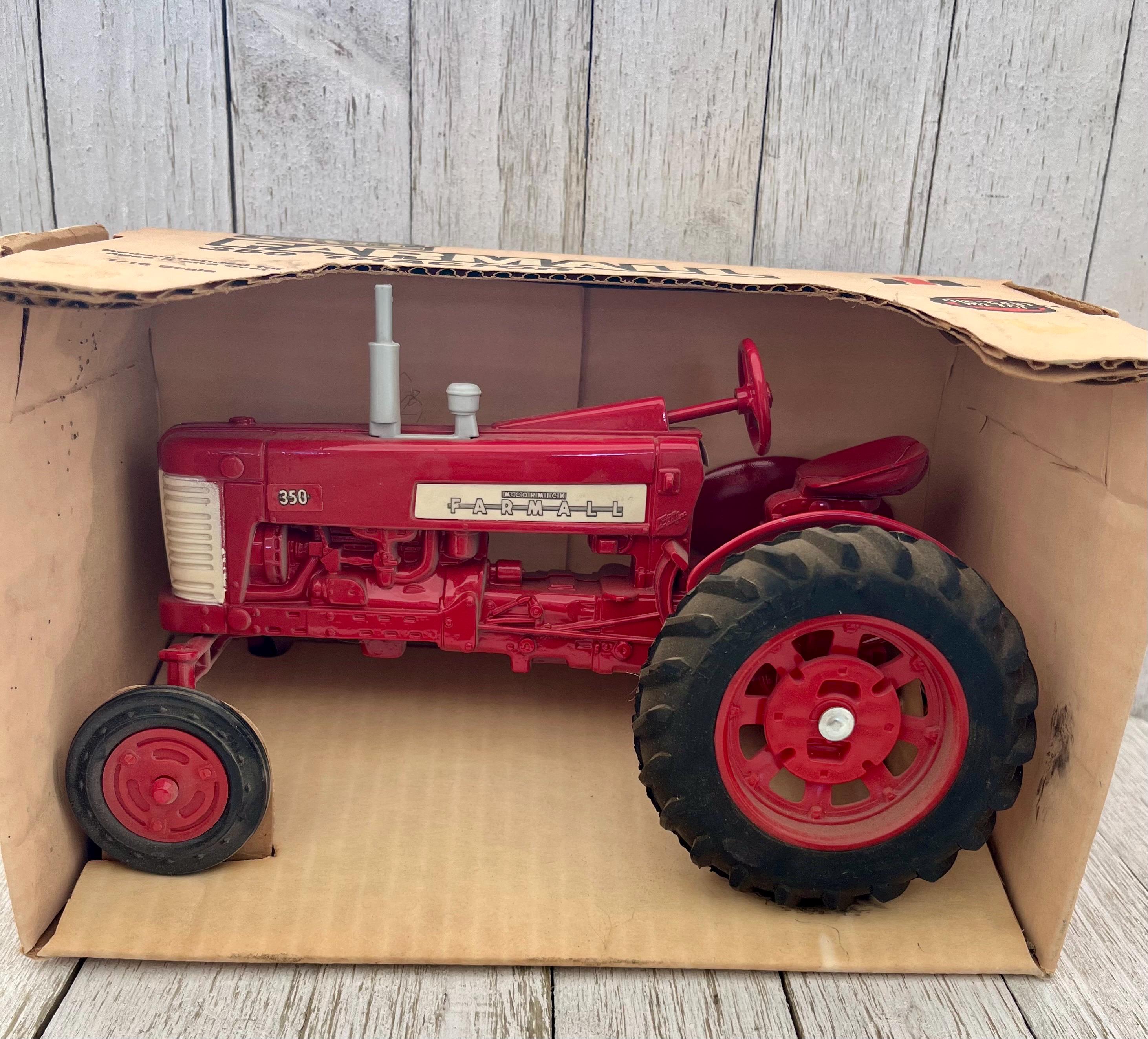 Ertl farmall tractor - Etsy 日本