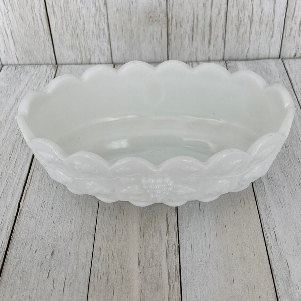 Westmoreland Milk Glass Scalloped Bowl Etsy