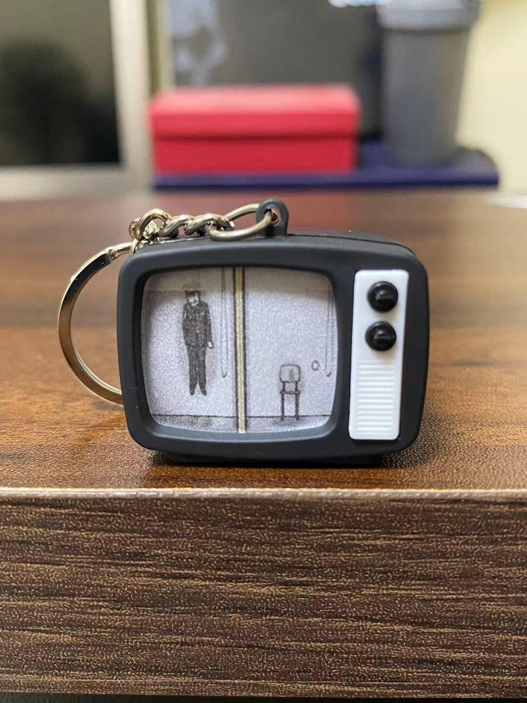 Rusty Key Chain Rusty Lake Retro TV Keychain, Hanging Man Mini TV Keyring, Horror Game ...