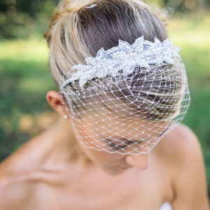 wedding veils, Birdcage veil headband with beaded applique Pela image 1