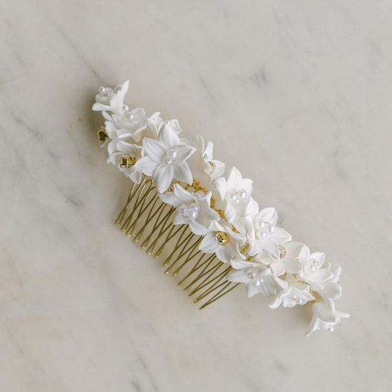 Bridal Hair Comb, Clay Flower Wedding Headpiece, Pearls  display picture 1