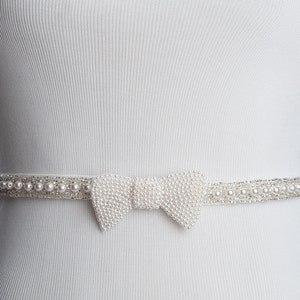 Evelyn bridal sash, Pearls wedding belt, Bridal sash, wedding dress sash, with a pearls bow image 1