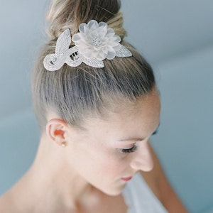flower hair comb, bridal headpiece, wedding flower comb, Wedding hair comb, golden headpiece, bridal hair Vine, gold bridal comb, vine comb