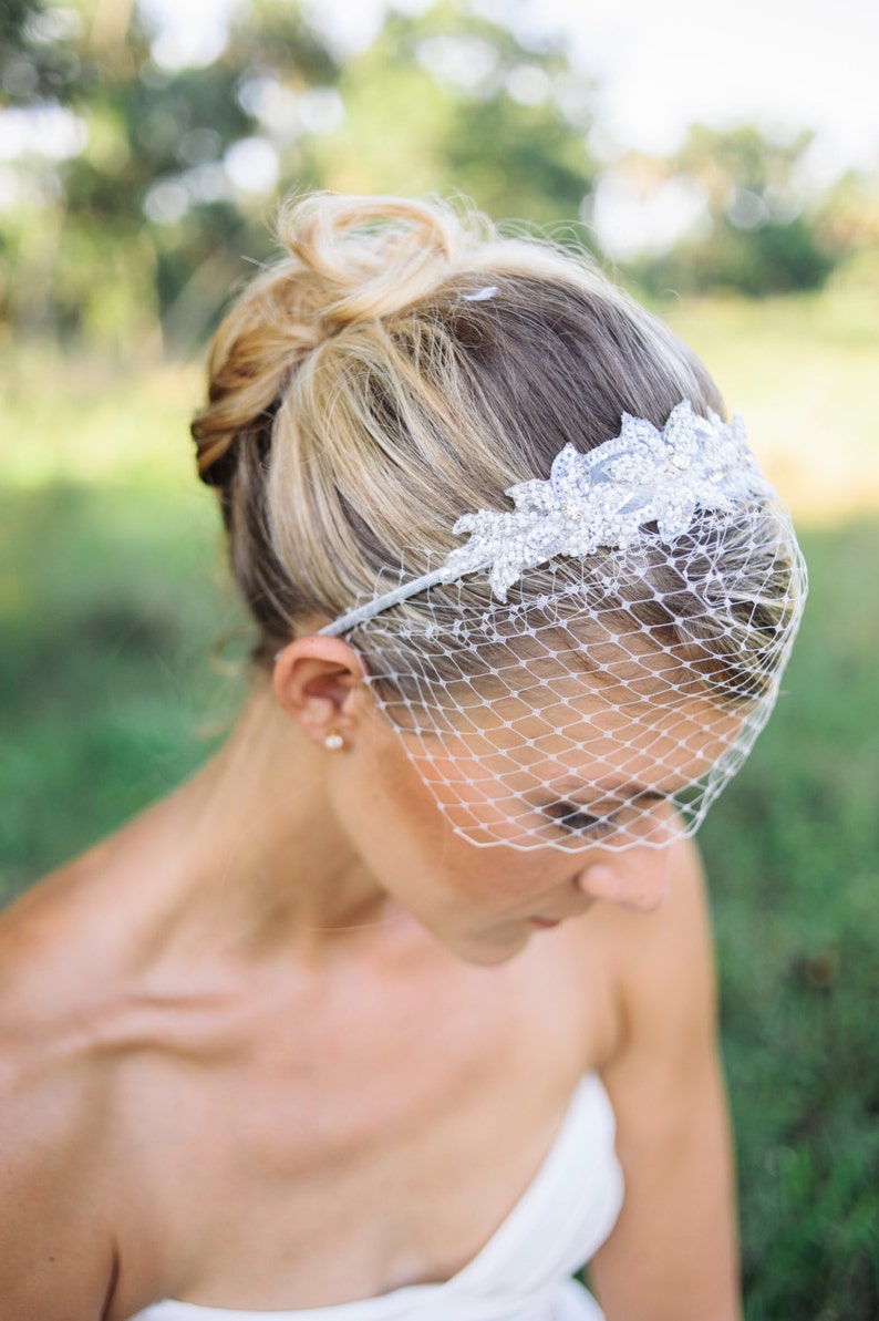 wedding veils, Birdcage veil headband with beaded applique Pela image 4