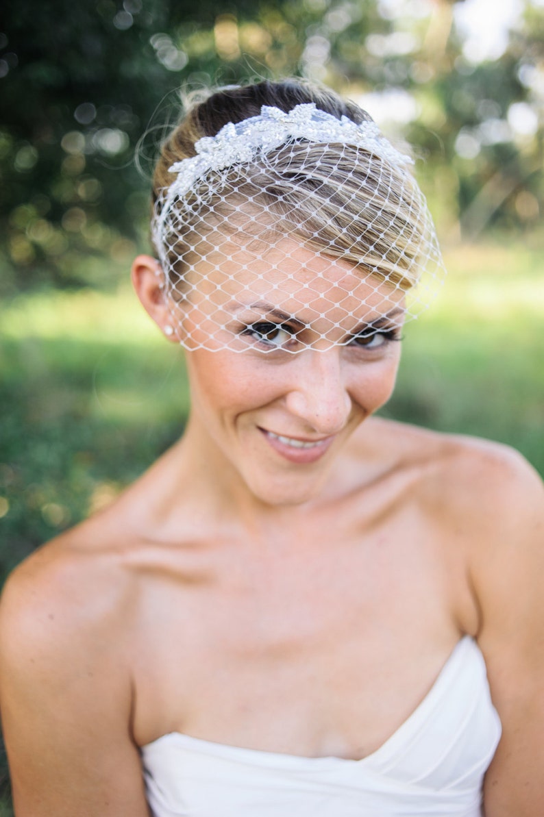 wedding veils, Birdcage veil headband with beaded applique Pela image 2