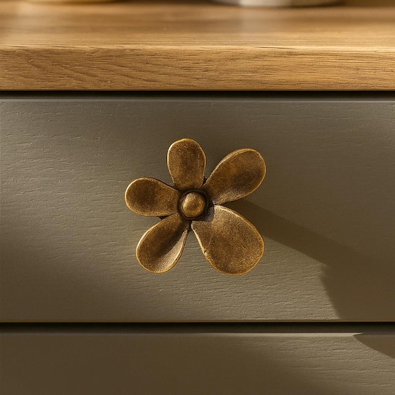 Antique Bronze Flower Metal Knob Door Drawer Pull Kitchen Cabinet Dresser Handle