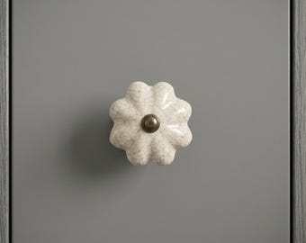 Brown White Crackle Scallop Knob Door Drawer Pull Kitchen Cabinet Dresser Handle
