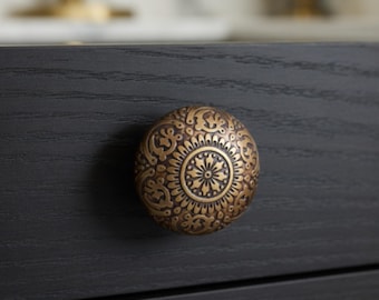 Antique Gold Ornate Stamped Metal Knob Door Drawer Pull Kitchen Cabinet Dresser Handle