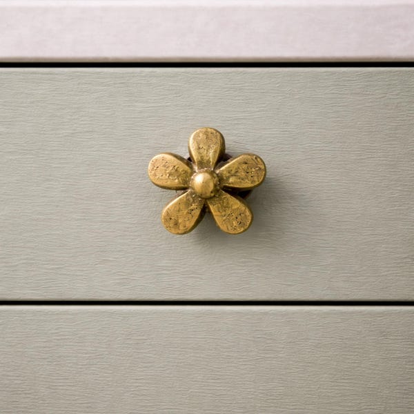 Gold Daisy Metal Knob Door Drawer Pull Kitchen Cabinet Dresser Handle