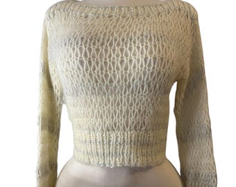 Jersey de punto de mujer de mohair blanco plateado, estilo vintage de los años 70 y 80, con tejido abierto y cuello barco.