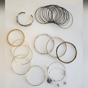 Bundle of 30 Vintage Costume Bracelets