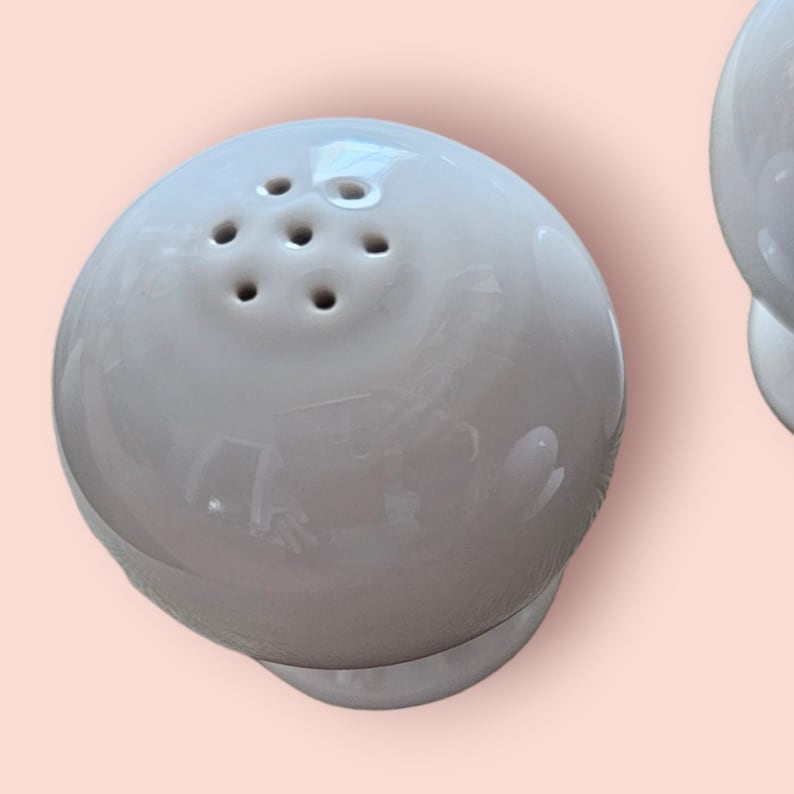 Fiesta Tableware Company Bulb Pepper Shaker - Thumbnail 4