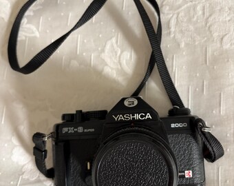 Macchina fotografica Yashica FX-3 super 2000