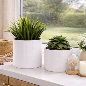 Jardinera moderna con ranuras / Maceta minimalista / Maceta para plantas de interior