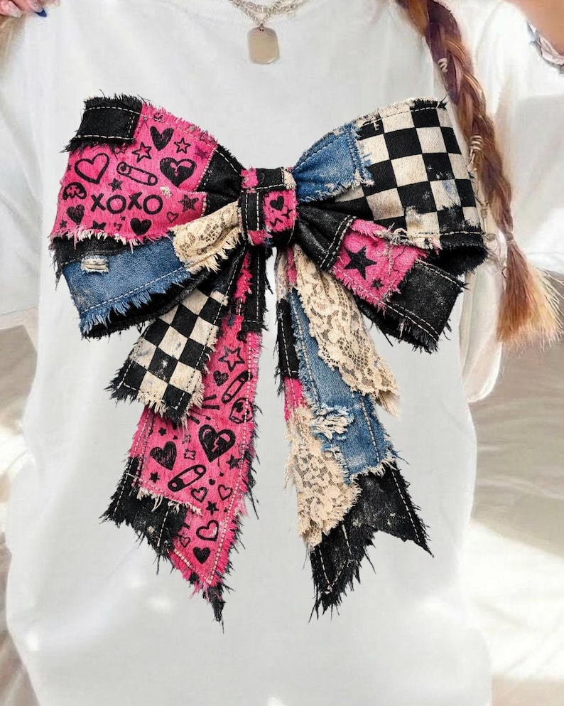 Grunge flirtstrik PNG, jaren 90 patchwork strikontwerp, edgy girly esthetiek, sublimatieoverdracht, trendy boutique shirt grafische download afbeelding 1