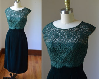 1960's Elegant Emerald Green Velvet Lace Dress Size 6 Petite By Andrew Arkin, Vintage Fitted Green Velvet Lace Evening Dress Size Small 6 P
