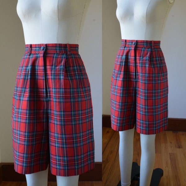 90's Vintage Red Tartan Vintage Pleated Shorts Women's Size 8, Pleated High Waisted Shorts Waist 28 inches Measured