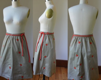 1980's Vintage Strawberry Skirt Size XS, Vintage Fit And Flair Knee Length Strawberry Themed Skirt Size XS