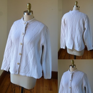 1990&#39;s Cream Oversized Cardigan Size Small By Binghampton Knitting Co.