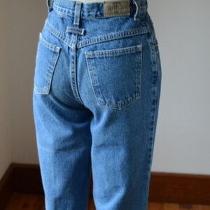 1980's High Waisted Tapered Denim Jeans By Brittania Women's Size 26/29, Vintage Tapered High Waisted Denim Jeans Women's Size 8/10 image 7