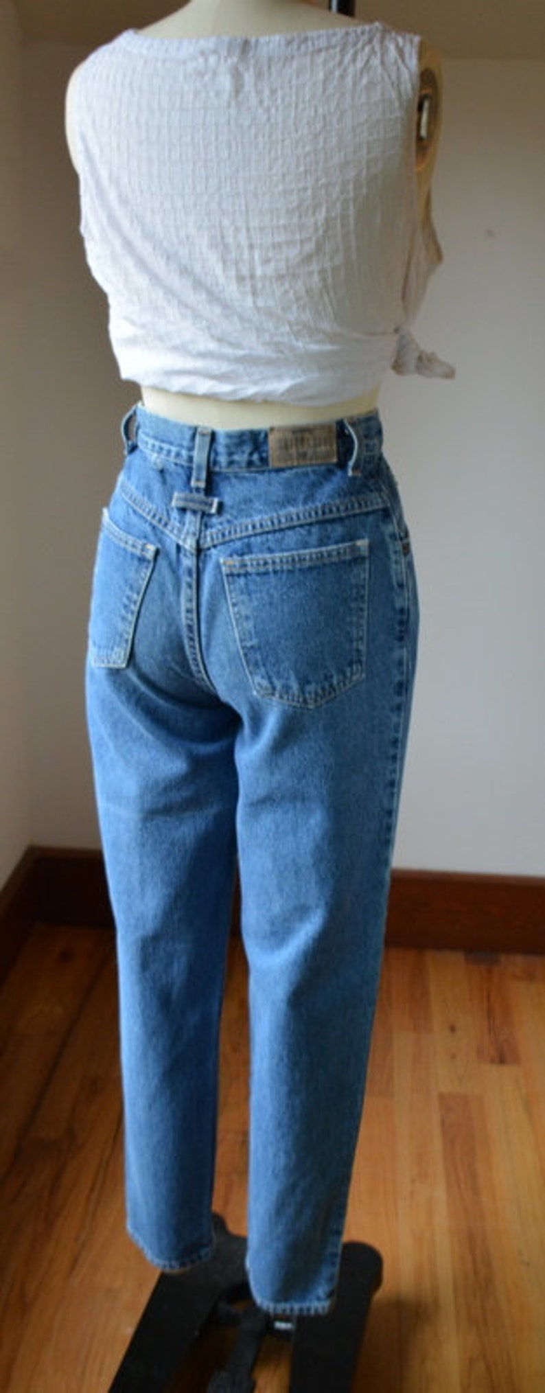 1980's High Waisted Tapered Denim Jeans By Brittania Women's Size 26/29, Vintage Tapered High Waisted Denim Jeans Women's Size 8/10 image 7