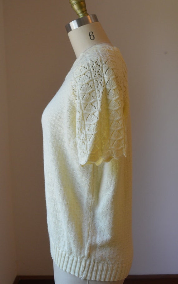 Vintage Pale Yellow Short Sleeve Knit Sweater Siz… - image 8
