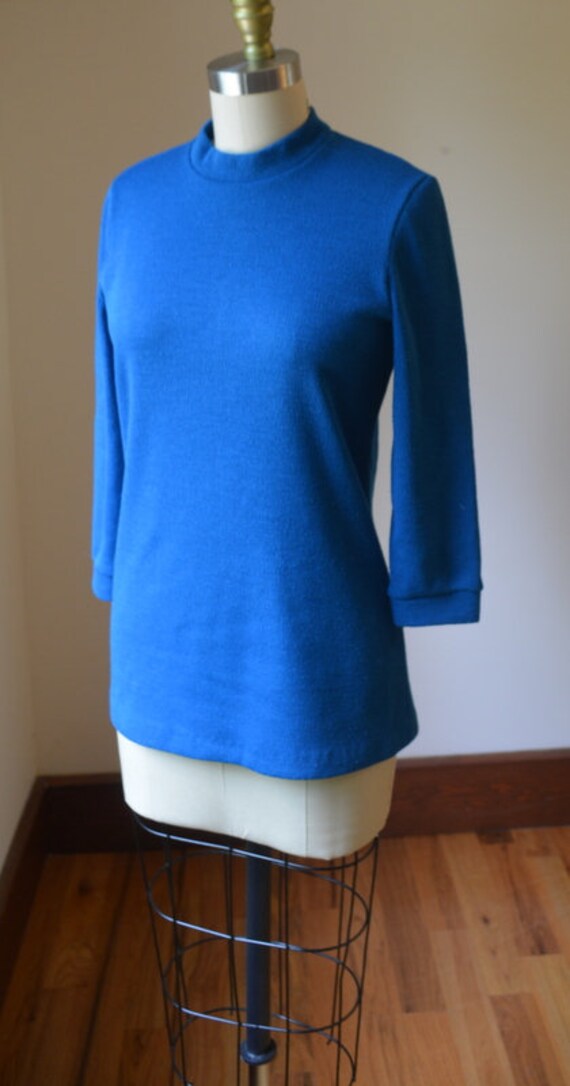 1960's Vintage Royal Blue Fitted Sweater Size Sma… - image 3