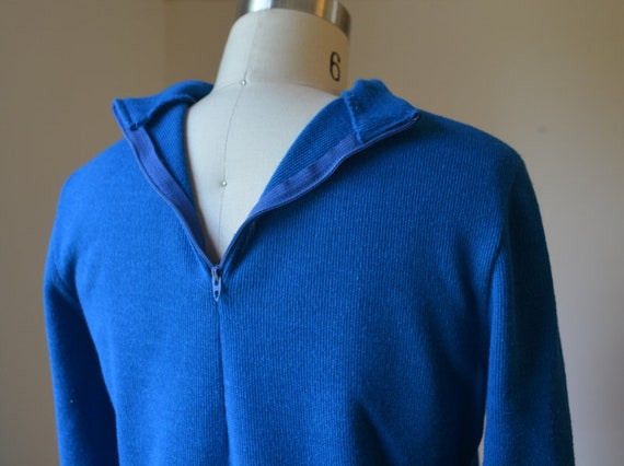 1960's Vintage Royal Blue Fitted Sweater Size Sma… - image 8
