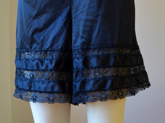 Vintage Black Lace Nylon Tap Panties Size XXL - image 3