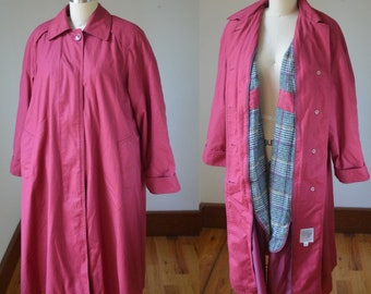 Vintage Oversized Slouchy Lined Red Trench Coat With Interior Plaid Print By London Fog Size Medium 8/10