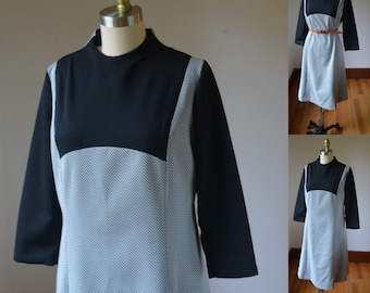 1960's Vintage 3/4 Sleeve Dress Women's Size Medium, Vintage Black And White 1960's Shift Dress Size Medium