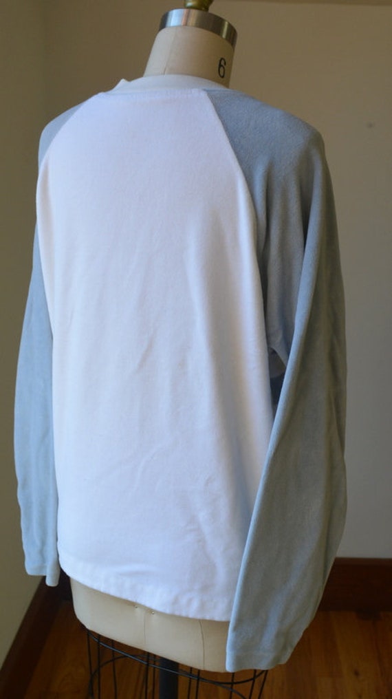 1980's Vintage White And Pale Blue Long Sleeve Ve… - image 6