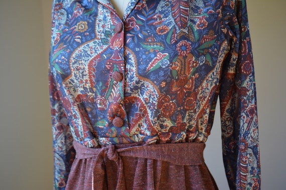 1980's Burgundy Paisley BoHo Blouson Dress With B… - image 6