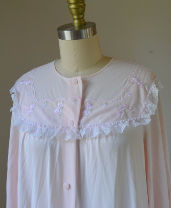 Vintage Long Sleeve Long Nightgown Size Medium, V… - image 2