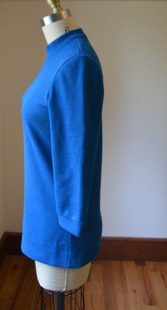 1960's Vintage Royal Blue Fitted Sweater Size Sma… - image 5