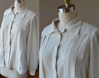 1990's Beautiful Cream/Taupe Ribbed Dress Blouse Size Large