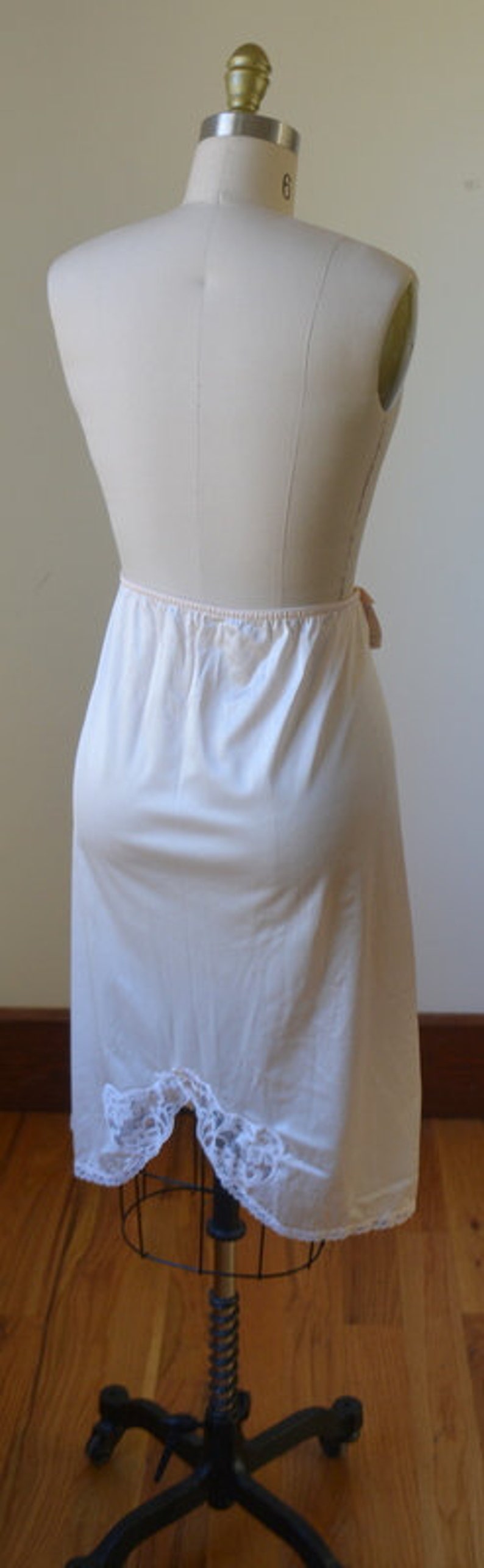 NWT Vintage Beige/Nude/PInk Nylon Skirt Slip Size XXL By Liza Lawrence, New Old Stock Vintage Lace Skirt Slip Size XXL image 4