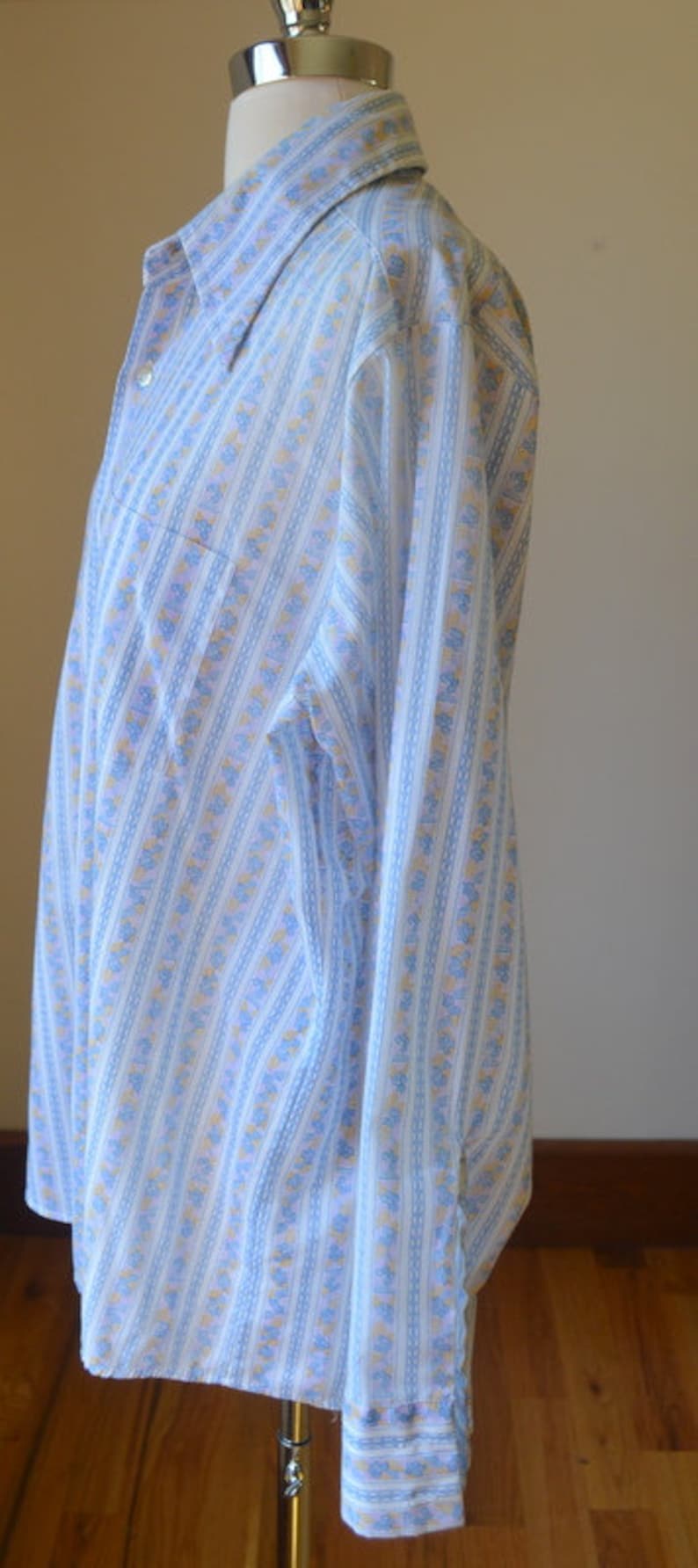 Vintage Button Down Well Worn Shirt Size Xl 70/'s Vintage Light Weight Long Sleeve Button Down By Towncraft JcPenny Size XL