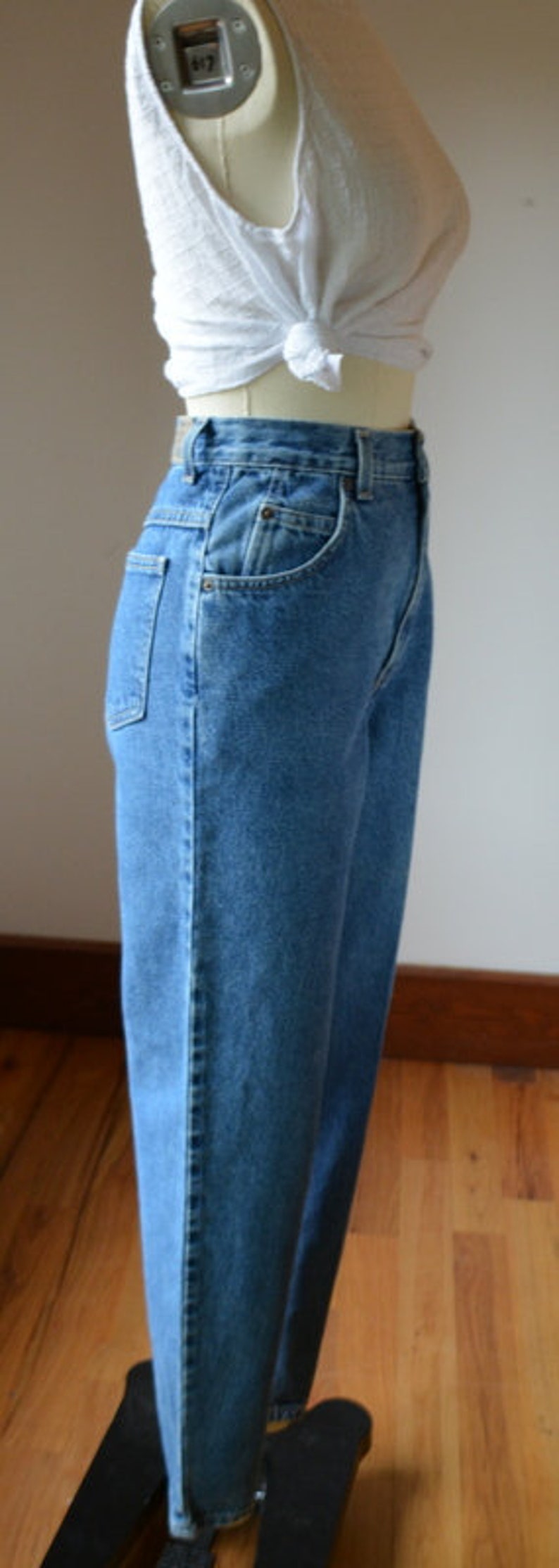 1980's High Waisted Tapered Denim Jeans By Brittania Women's Size 26/29, Vintage Tapered High Waisted Denim Jeans Women's Size 8/10 image 5