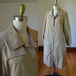Vintage Beige/Tan/Khaki Full Fit Essential Trench Coat 10/12 By London Fog, All Weather Essential Layering Trench Coat Size Medium 10/12