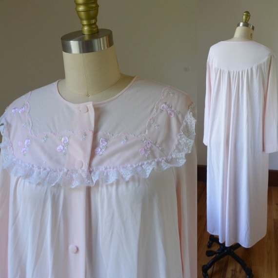 Vintage Long Sleeve Long Nightgown Size Medium, V… - image 1