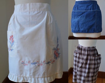 Collection Of Three Vintage Aprons, Vintage Floral Aprons Size Large