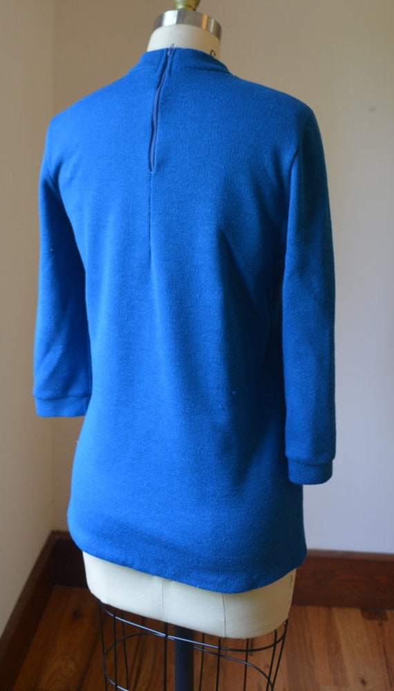 1960's Vintage Royal Blue Fitted Sweater Size Sma… - image 7