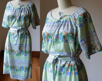 80's Vintage Green Floral Blouson Style Dress With Belted Waist Size Large, Vintage Light Green Floral Dress With Waist Tie Size Large